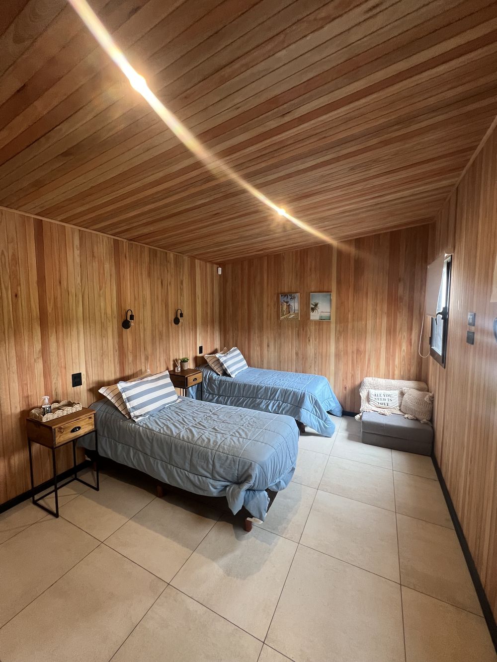 Habitación con dos camas individuales